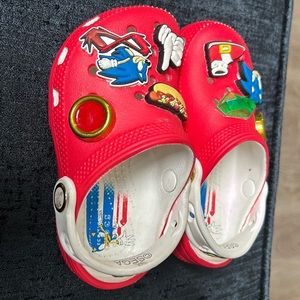 Sonic the hedgehog toddler crocs size 8c